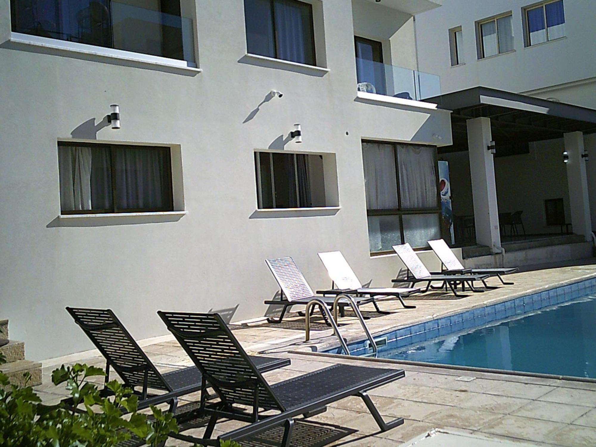 Panklitos Tourist Apartments Paphos Exterior photo