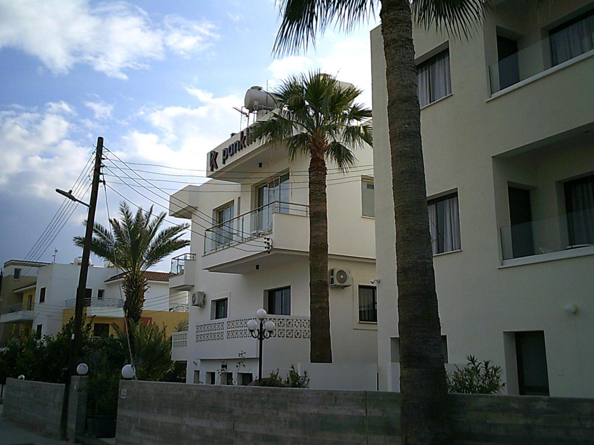 Panklitos Tourist Apartments Paphos Exterior photo
